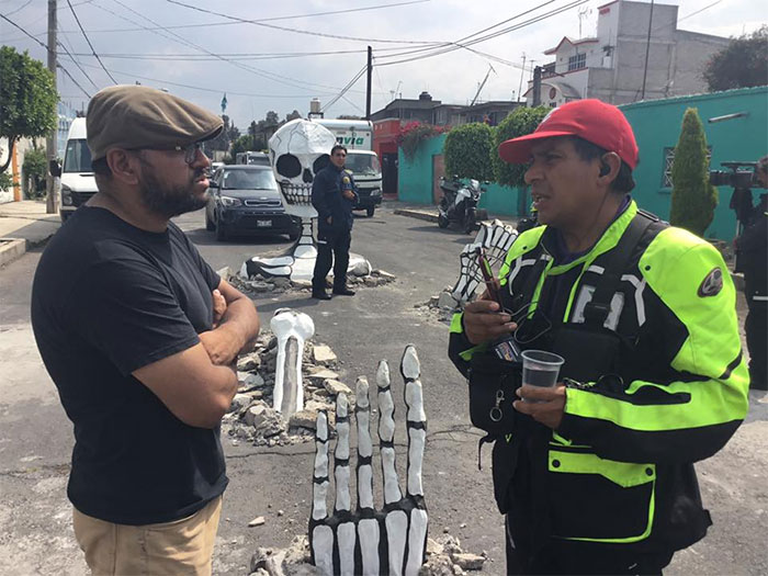Huge Skeletons Rise From The Ground In Mexico For The Day Of The Dead Huge Skeletons Rise From The Ground In Mexico For The Day Of The Dead
