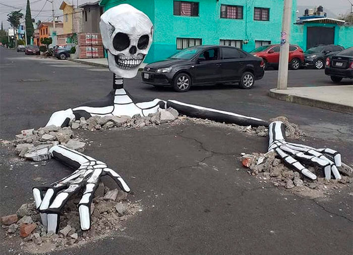 Huge Skeletons Rise From The Ground In Mexico For The Day Of The Dead