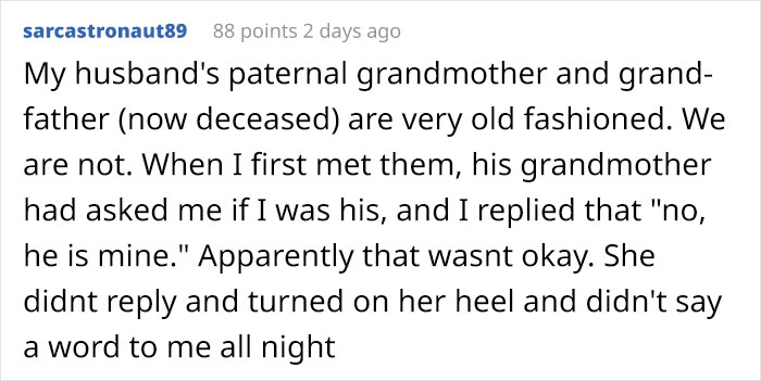 Woman Enrages Boyfriend's Sexist Uncle By Bringing Flowers To A Family Get-Together Woman Enrages Boyfriend's Sexist Uncle By Bringing Flowers To A Family Get-Together