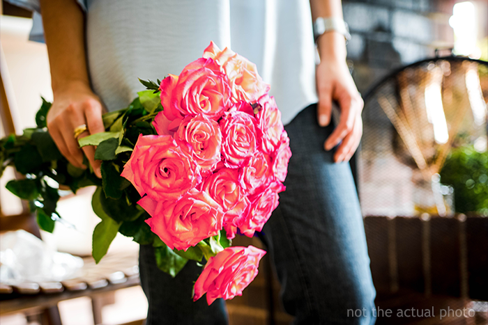 Woman Enrages Boyfriend’s Sexist Uncle By Bringing Flowers To A Family Get-Together