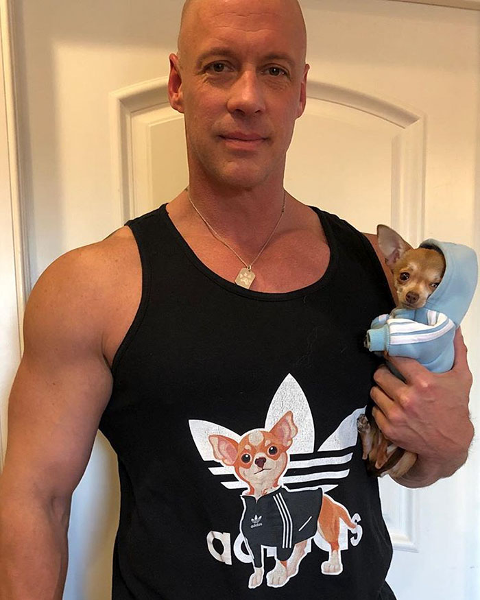 Man Who Makes Fun Of Tiny Dogs Gets Saved By A Chihuahua, Devotes His Life To Rescuing Them