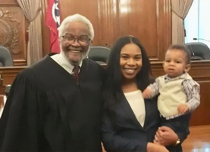 This Awesome Judge Held The Baby Of A Law Student As She Was Sworn Into The State Bar