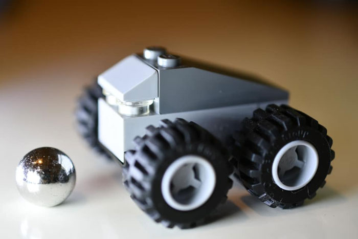 LEGO Comes Up With Their Own Shatterproof Truck Design In A Hilarious Attempt To Mock Tesla LEGO Comes Up With Their Own Shatterproof Truck Design In A Hilarious Attempt To Mock Tesla