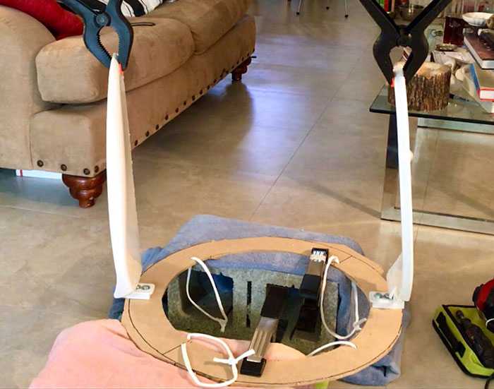 Woman Uses Foam And Toilet Seat Hinges To Create A Moving Rose Costume