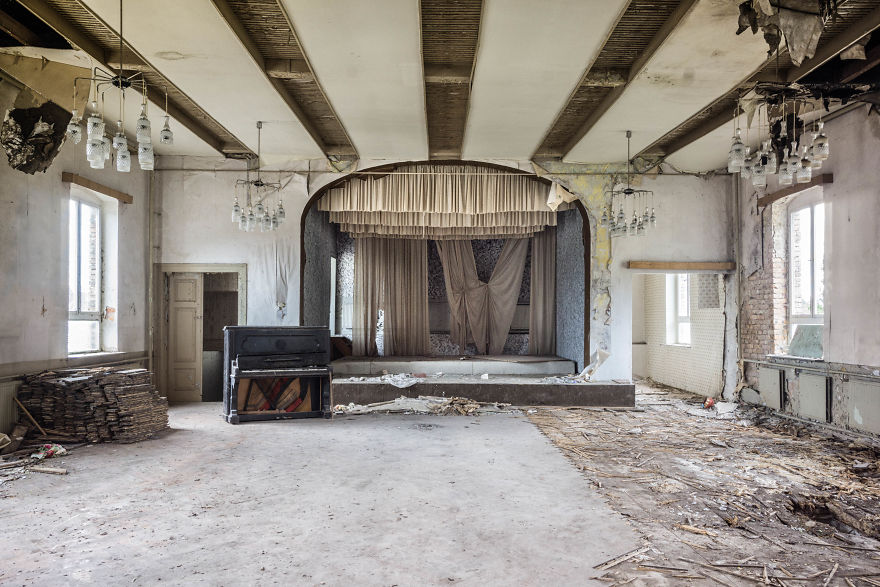 Requiem Pour Pianos 34