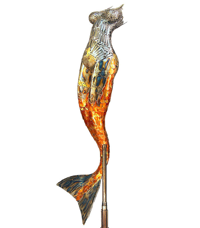 This Artist Makes Art Out Of Things That Seemingly Would Do No Good Anymore