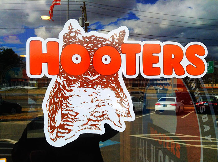 A Story About A Waitress Who Sued Hooters For Giving Her A Toy Yoda Instead Of Toyota Is Going Viral Again