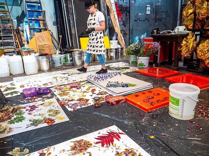 Polish Artist Turns An Ordinary Tram Stop Into A Beautiful Flower Museum Polish Artist Turns An Ordinary Tram Stop Into A Beautiful Flower Museum