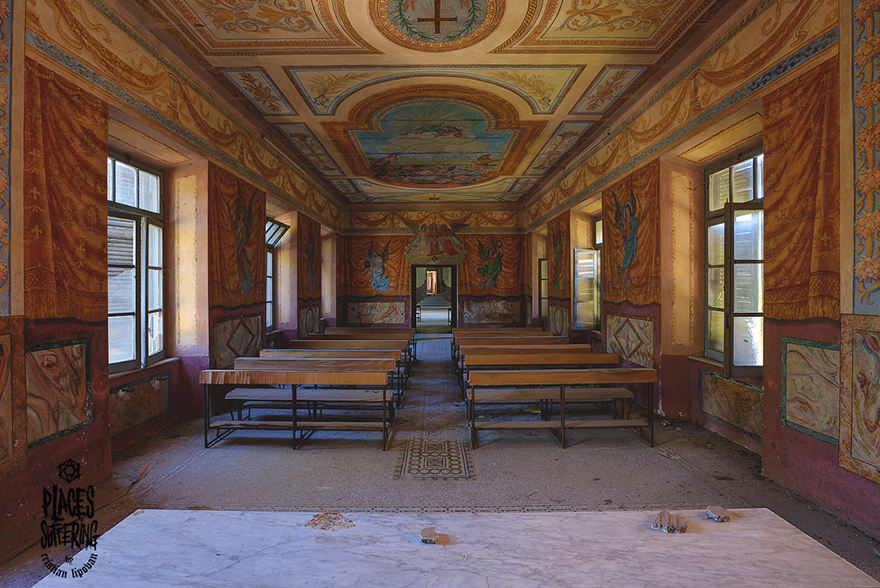 I Found A Well-Preserved Abandoned Monastery In Italy And Captured Its Atmosphere In 27 Photos I Found A Well-Preserved Abandoned Monastery In Italy And Captured Its Atmosphere In 27 Photos