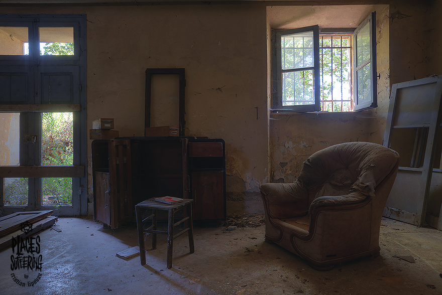 I Found A Well-Preserved Abandoned Monastery In Italy And Captured Its Atmosphere In 27 Photos I Found A Well-Preserved Abandoned Monastery In Italy And Captured Its Atmosphere In 27 Photos