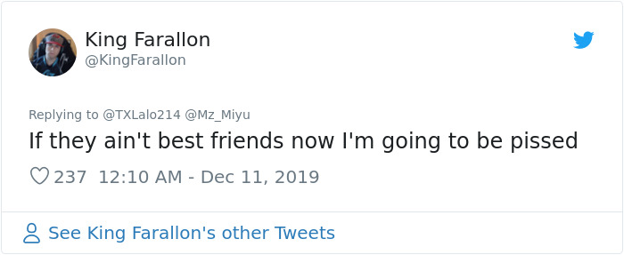 Guy With Mismatched Colored Truck Hood Posts An Ad, People Can't Believe His Luck When Another Driver Replies