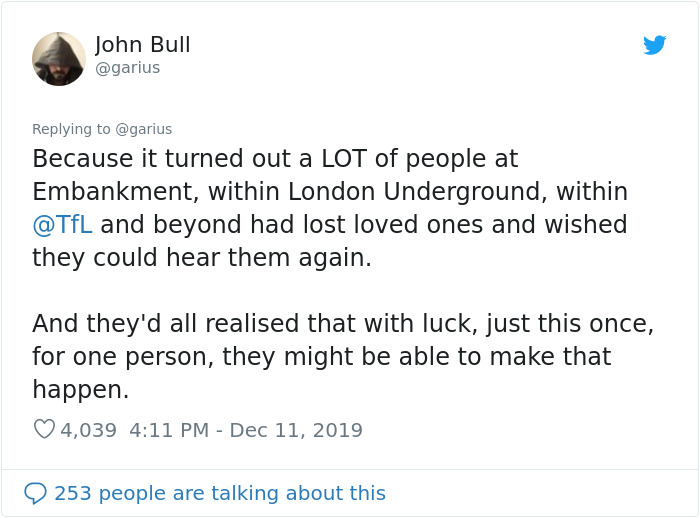 This Powerful Love And Loss Story On The London Underground Is Going Viral On Twitter This Powerful Love And Loss Story On The London Underground Is Going Viral On Twitter