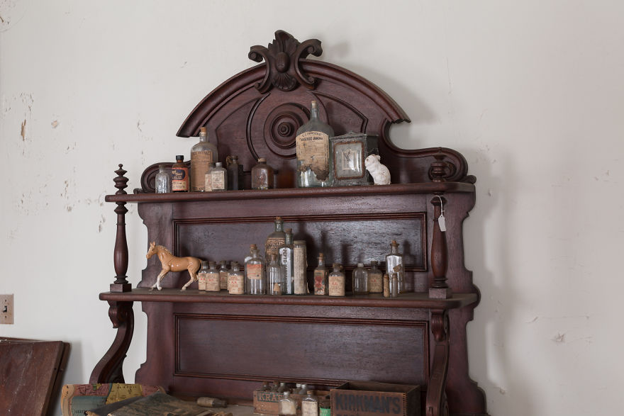 The Hidden Legacy Of The Abandoned Farmhouse That I Found In Long Island, New York