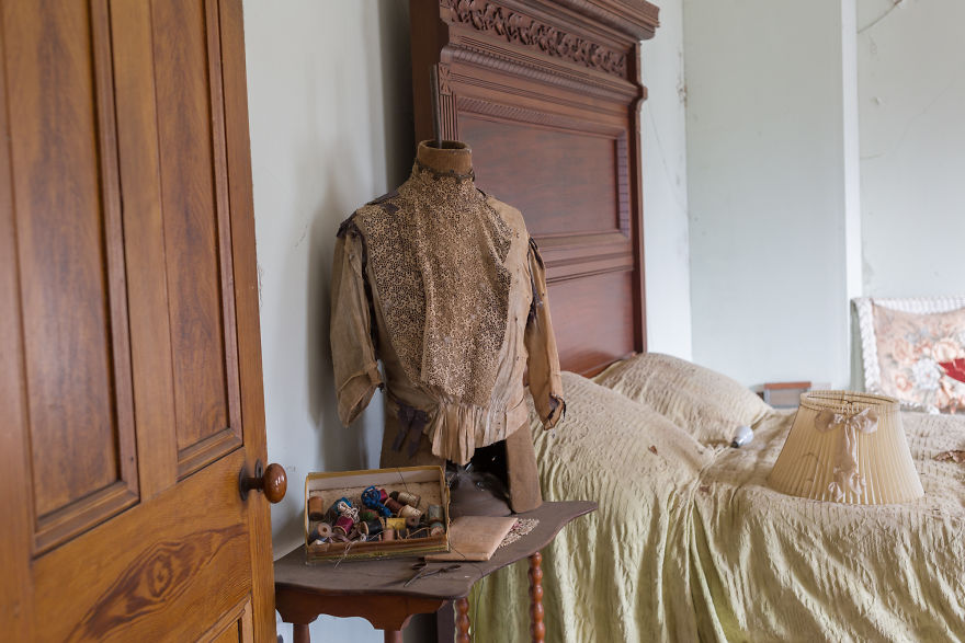 The Hidden Legacy Of The Abandoned Farmhouse That I Found In Long Island, New York