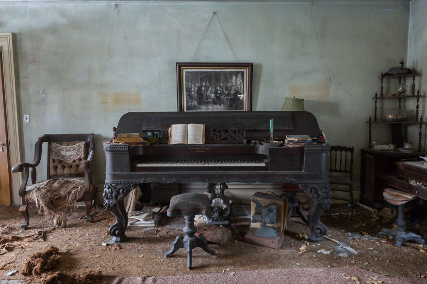 The Hidden Legacy Of The Abandoned Farmhouse That I Found In Long Island, New York
