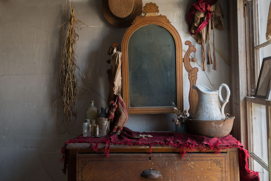 The Hidden Legacy Of The Abandoned Farmhouse That I Found In Long Island, New York