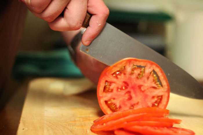 Someone Asks Whether It's Possible To Cause A Nuclear Explosion By Cutting Tomatoes, Gets A Spot On Educational Answer