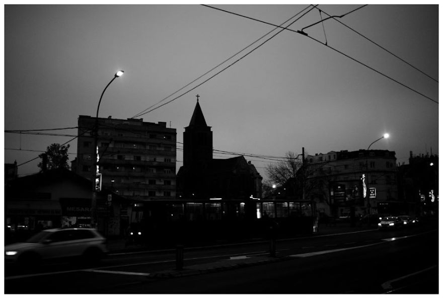 40 Street Photos From Serbia