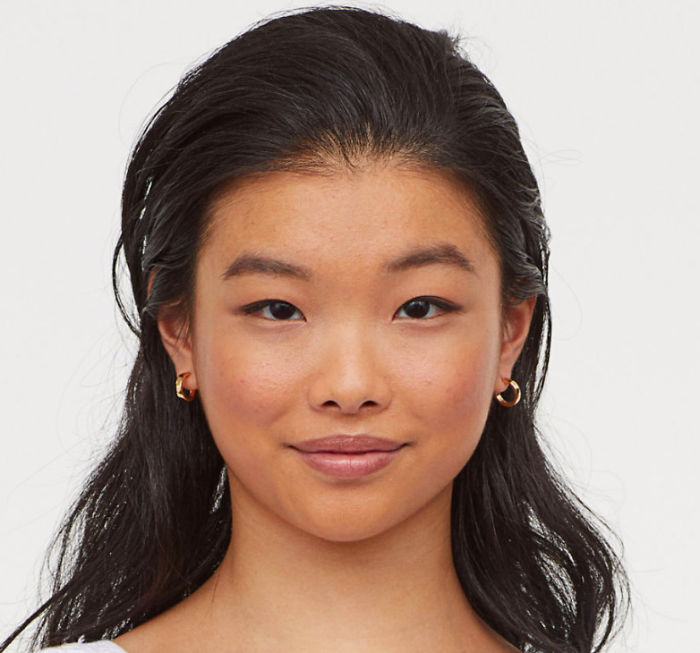 Did Some Online Shopping And Noticed That They Did Not Edit The Models Skin. How Refreshing!