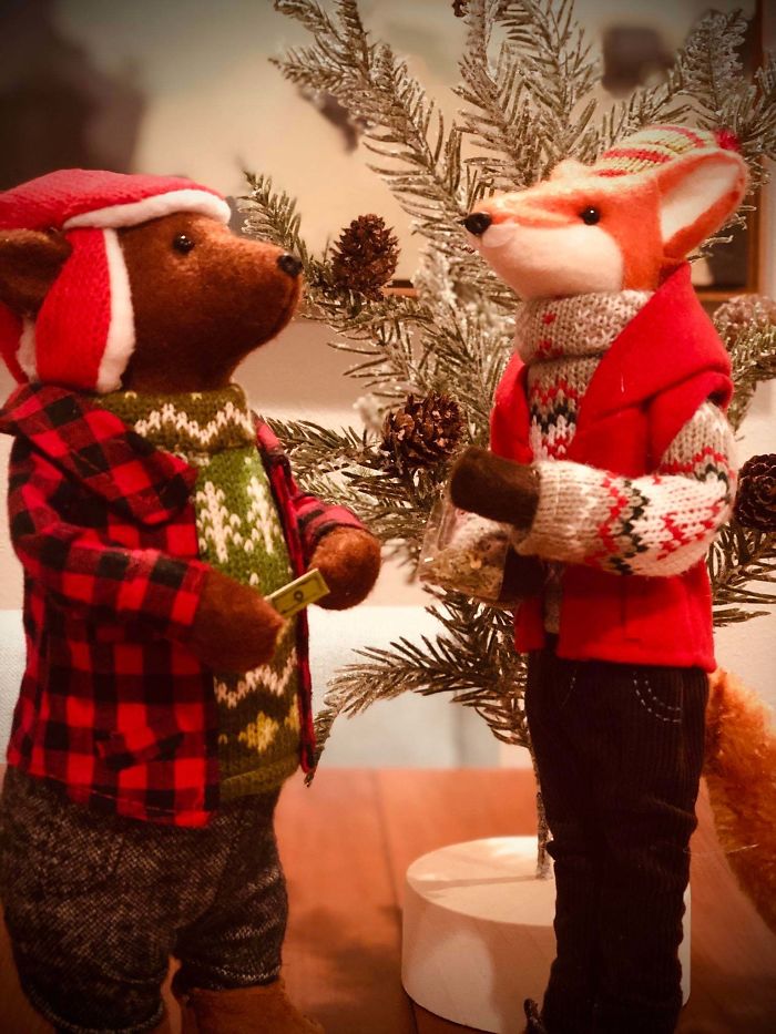 I Modified My Wife’s Xmas Decorations, Let’s See If She Notices