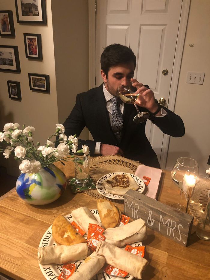 Every Month I Guess Date Night. Today My Fiancé Threw Me Off And Told Me To Dress In My Best Outfit. Now We Feast On Taco Bell