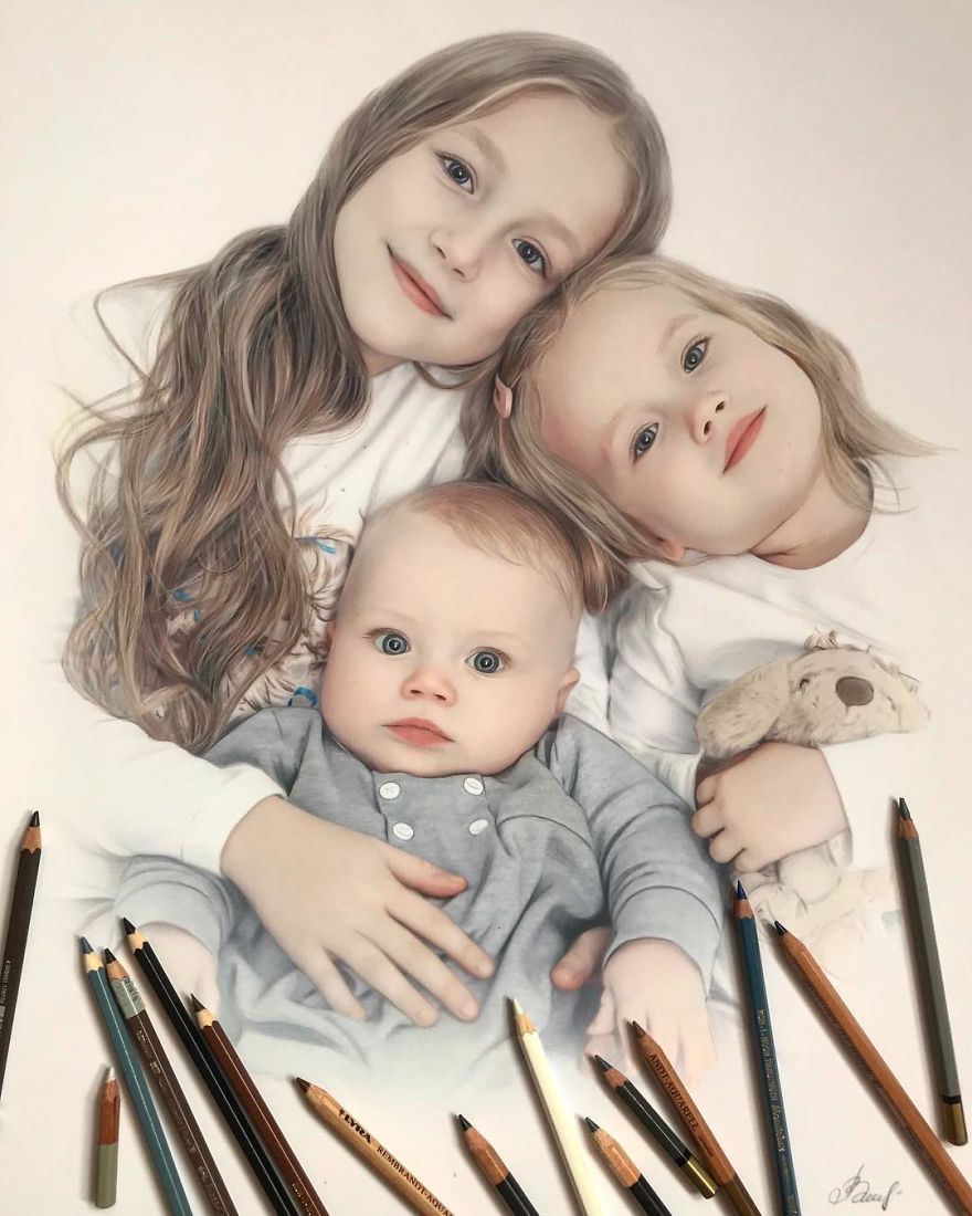 Artist Makes Amazing Hyper-Realistic Drawings Using Only Colored Pencils