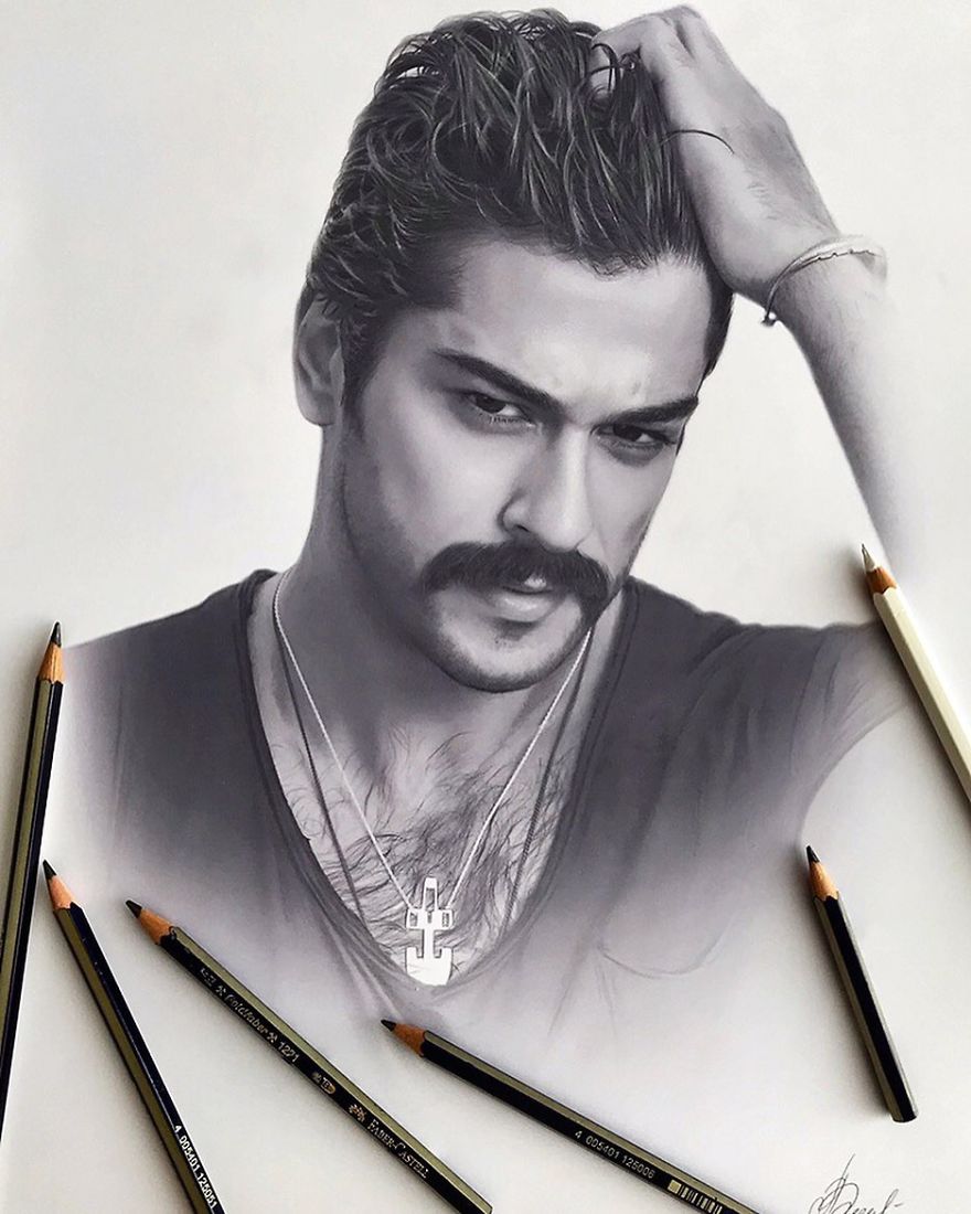 Artist Makes Amazing Hyper-Realistic Drawings Using Only Colored Pencils