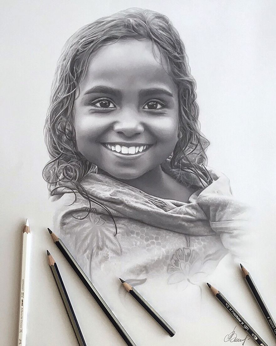 Artist Makes Amazing Hyper-Realistic Drawings Using Only Colored Pencils