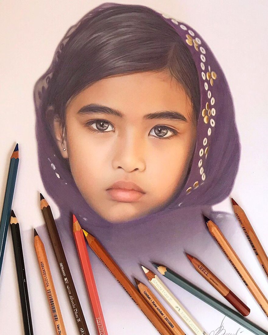 Artist Makes Amazing Hyper-Realistic Drawings Using Only Colored Pencils