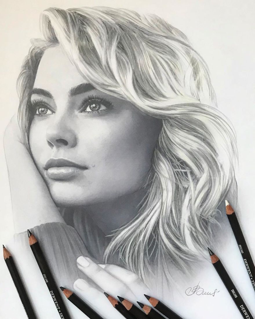 Artist Makes Amazing Hyper-Realistic Drawings Using Only Colored Pencils