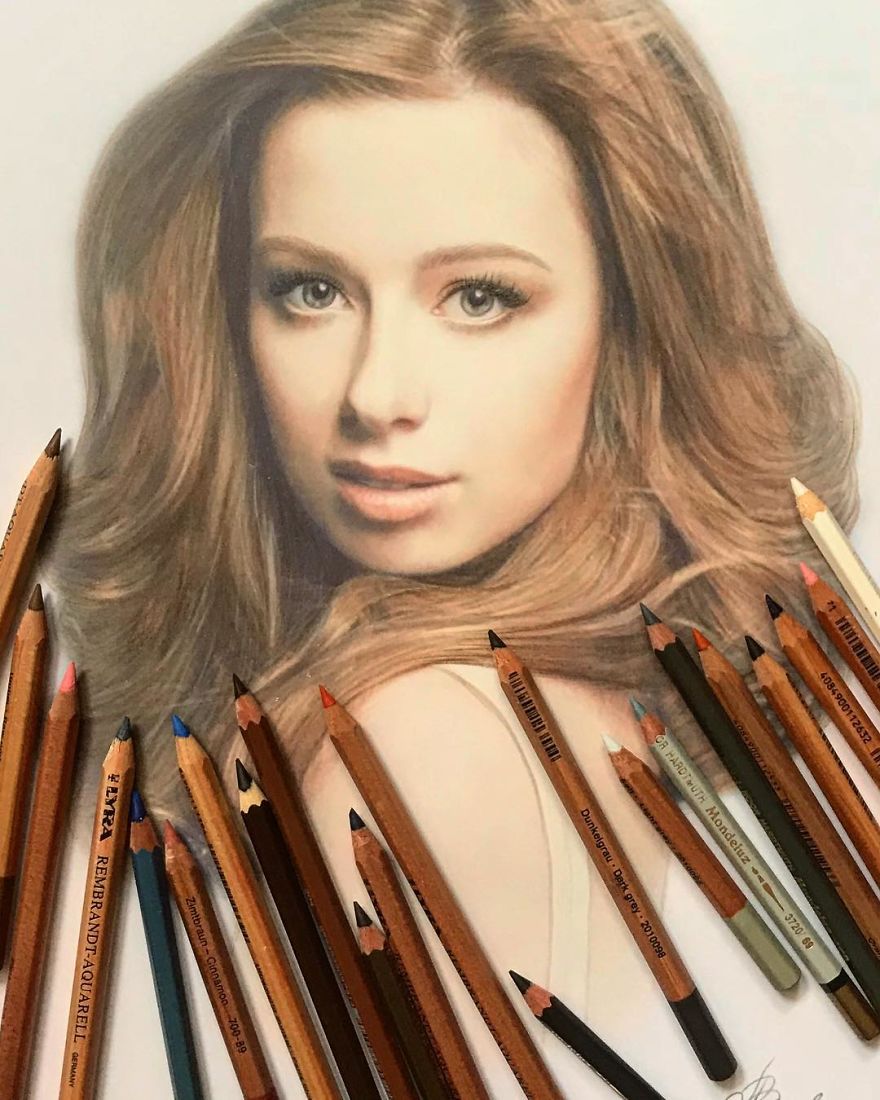 Artist Makes Amazing Hyper-Realistic Drawings Using Only Colored Pencils