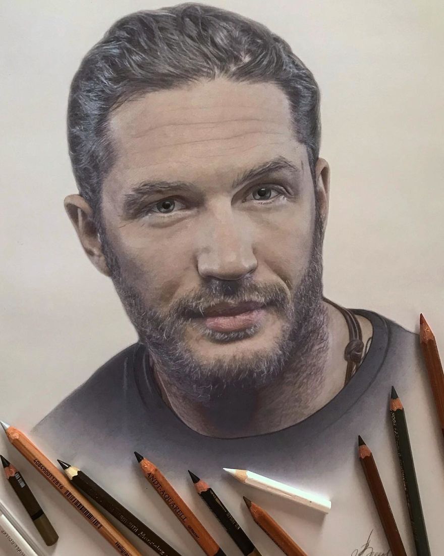Artist Makes Amazing Hyper-Realistic Drawings Using Only Colored Pencils