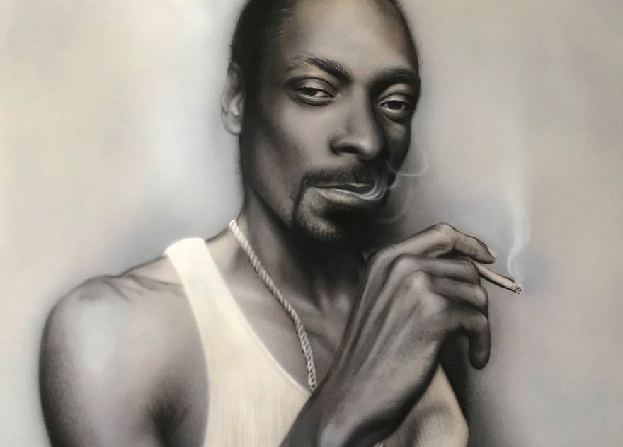 Artist Makes Amazing Hyper-Realistic Drawings Using Only Colored Pencils