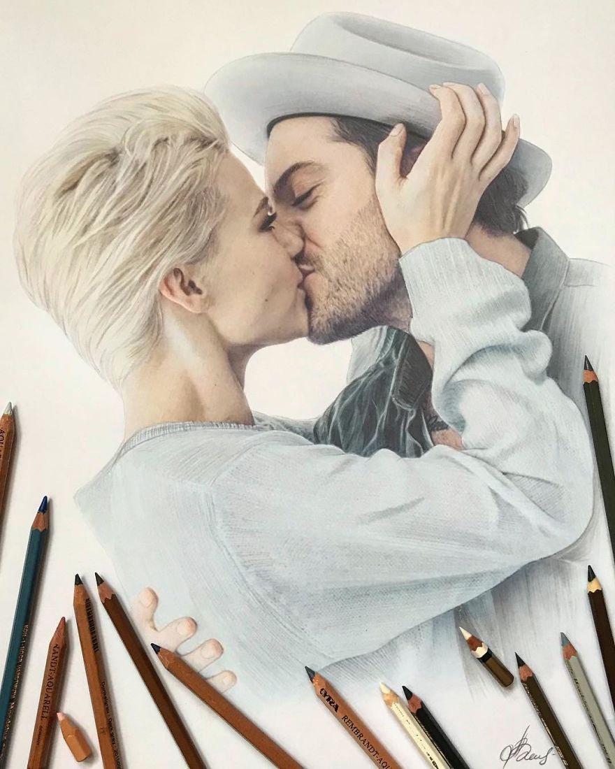 Artist Makes Amazing Hyper-Realistic Drawings Using Only Colored Pencils