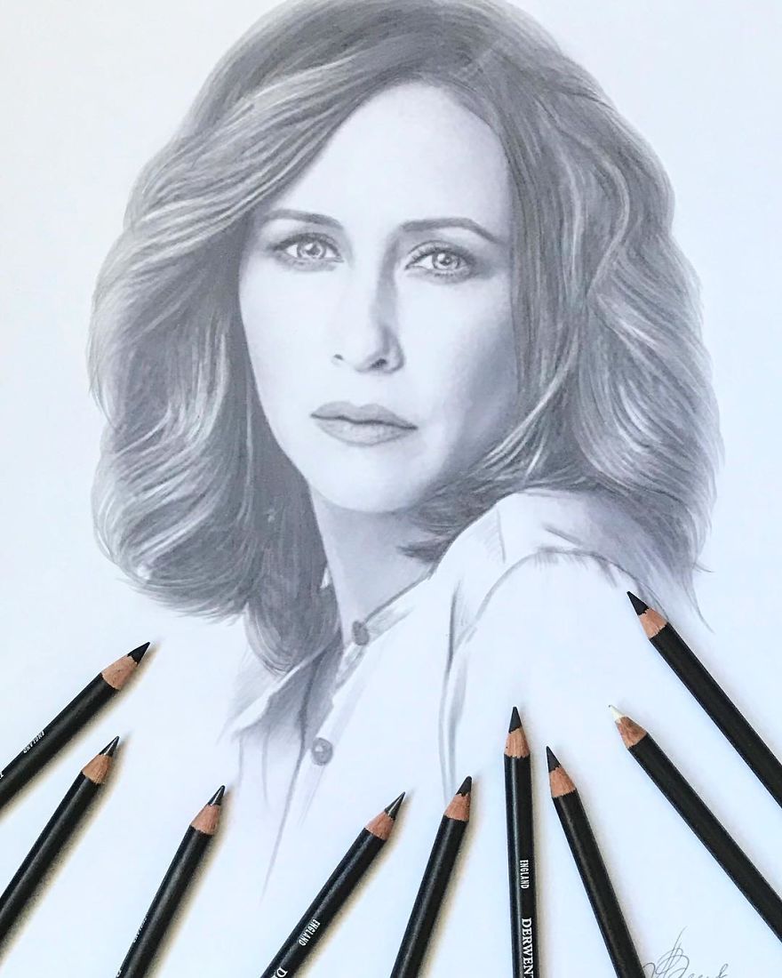 Artist Makes Amazing Hyper-Realistic Drawings Using Only Colored Pencils