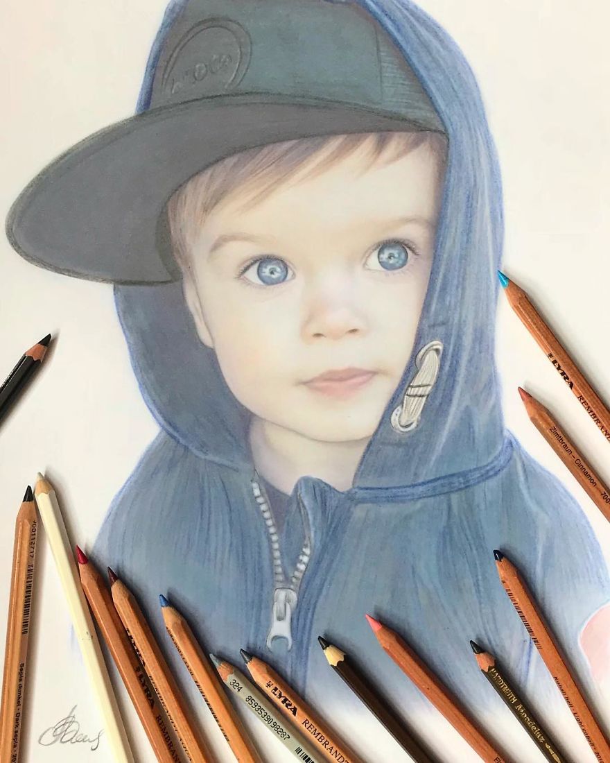 Artist Makes Amazing Hyper-Realistic Drawings Using Only Colored Pencils