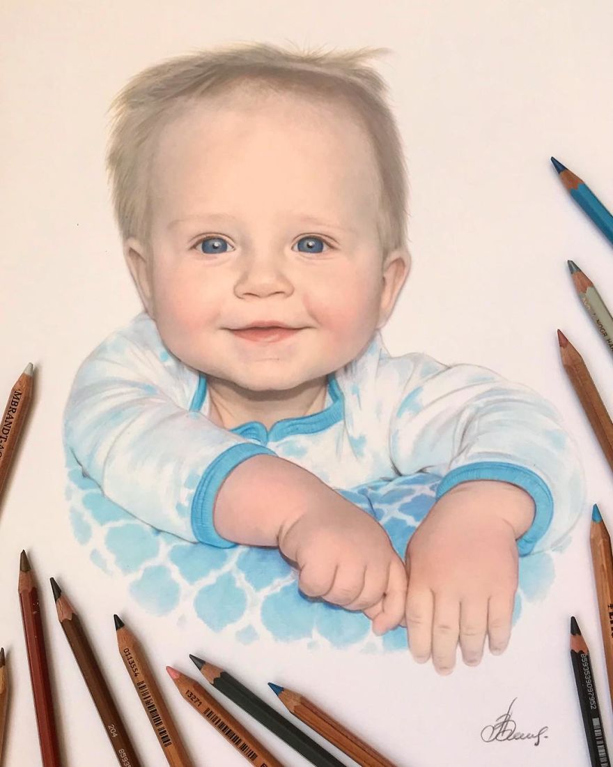 Artist Makes Amazing Hyper-Realistic Drawings Using Only Colored Pencils