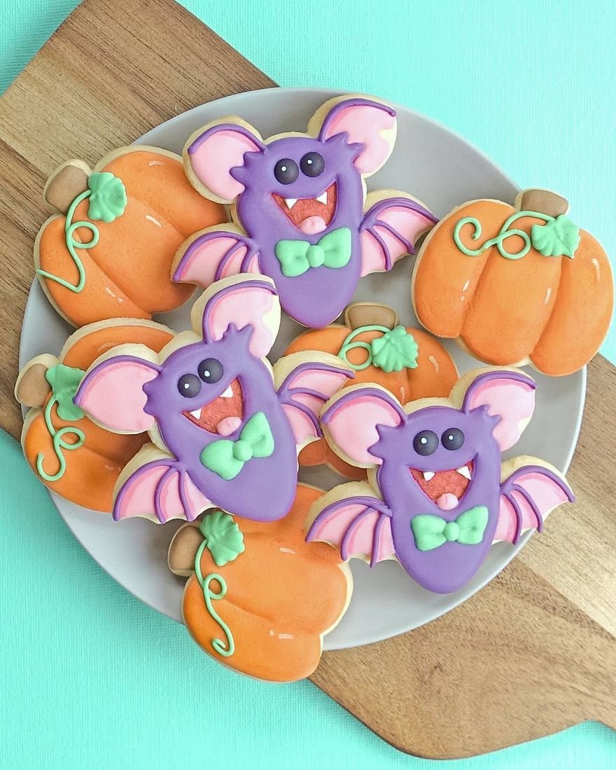 I Spend My Free Time Creating Cookies Of Characters Almost Too Cute To Eat!