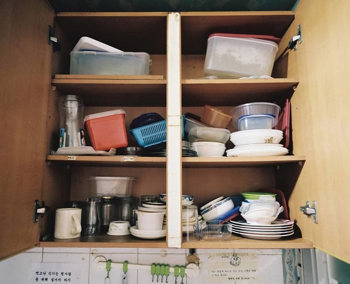 Poor-South-Korea-Living-Conditions-Goshiwon-Photography-Sim-Kyu-Dong