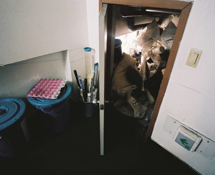 Poor-South-Korea-Living-Conditions-Goshiwon-Photography-Sim-Kyu-Dong