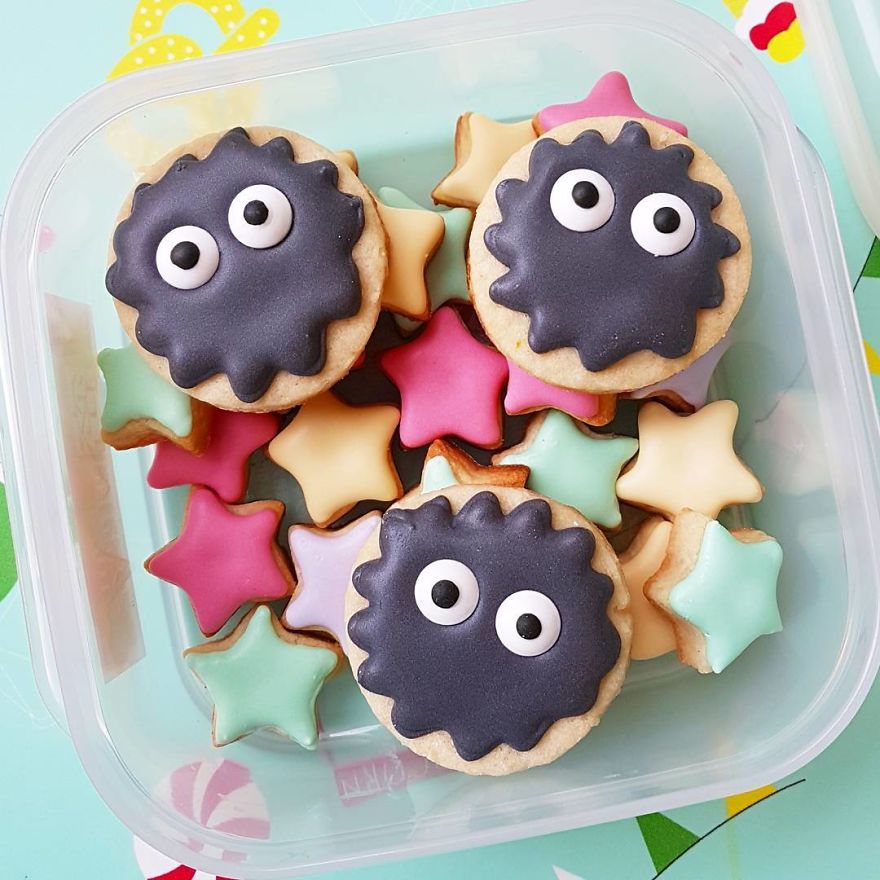 I Spend My Free Time Creating Cookies Of Characters Almost Too Cute To Eat!
