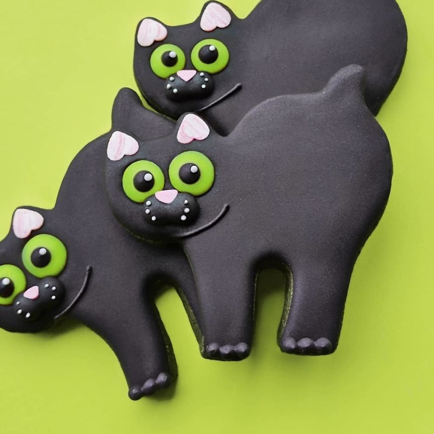 I Spend My Free Time Creating Cookies Of Characters Almost Too Cute To Eat!