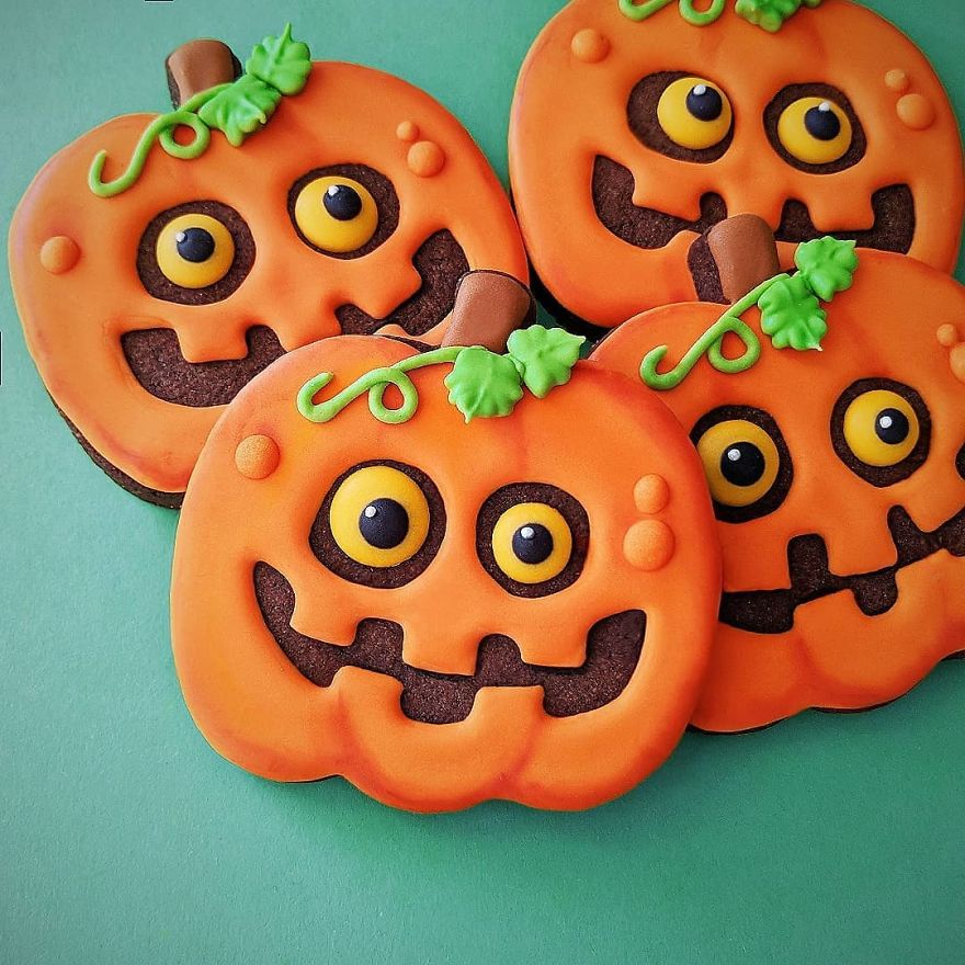 I Spend My Free Time Creating Cookies Of Characters Almost Too Cute To Eat!