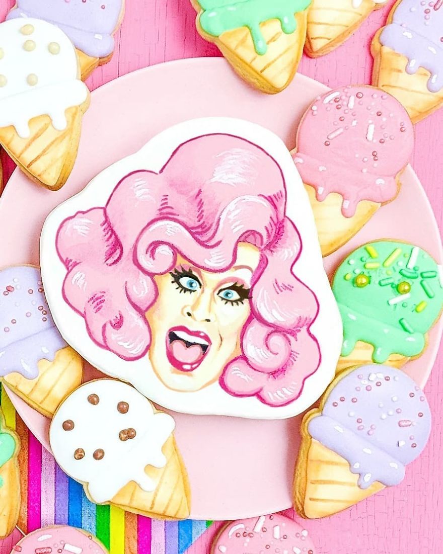 I Spend My Free Time Creating Cookies Of Characters Almost Too Cute To Eat!