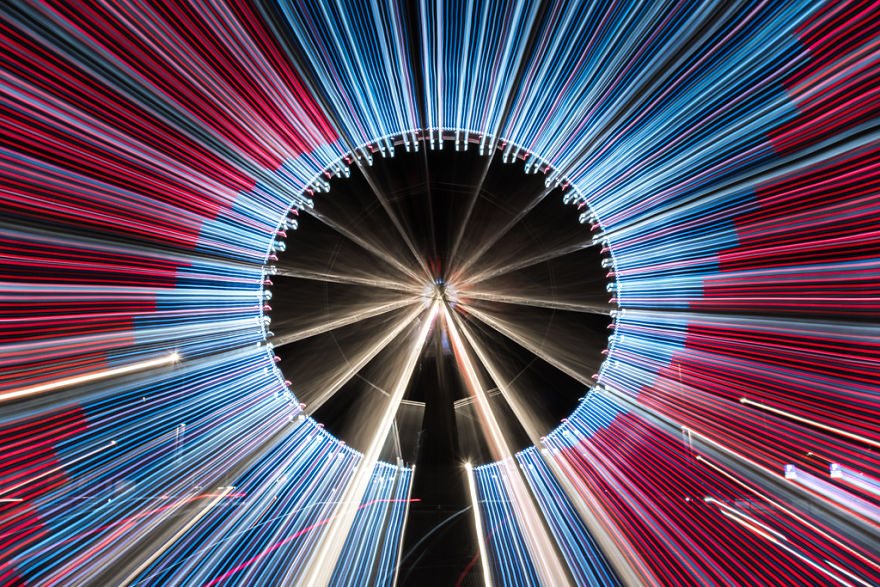 13 Long Exposure Zoom Pictures I Took Of A Ferris Wheel