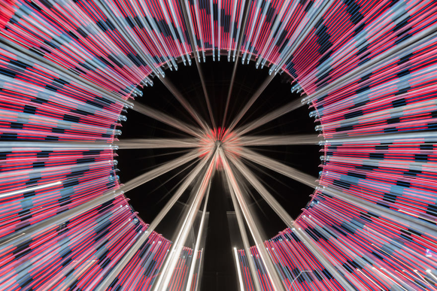 13 Long Exposure Zoom Pictures I Took Of A Ferris Wheel