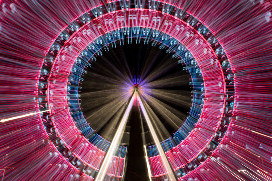 13 Long Exposure Zoom Pictures I Took Of A Ferris Wheel