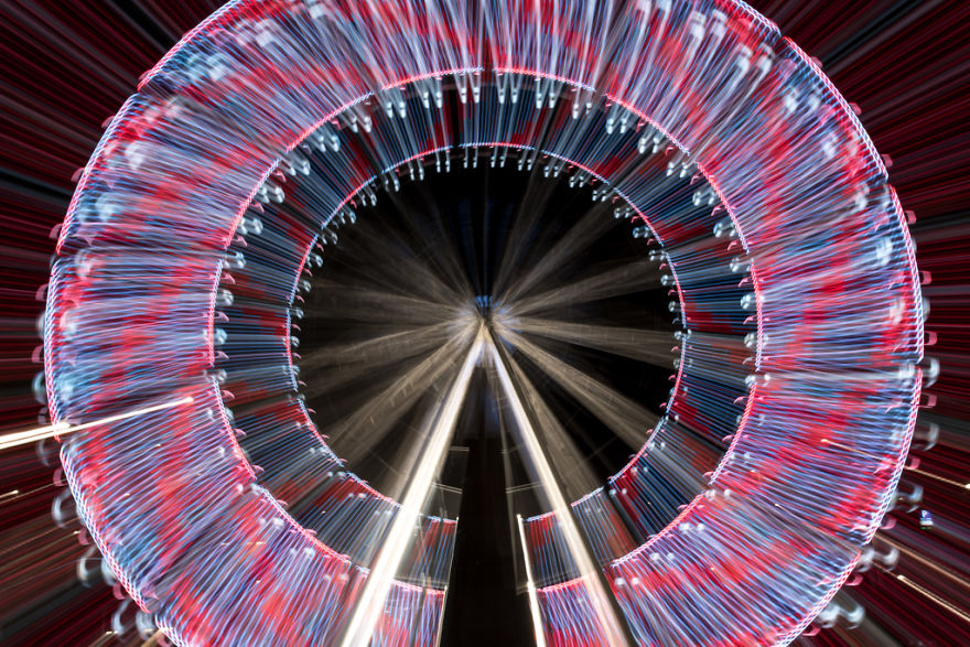 13 Long Exposure Zoom Pictures I Took Of A Ferris Wheel