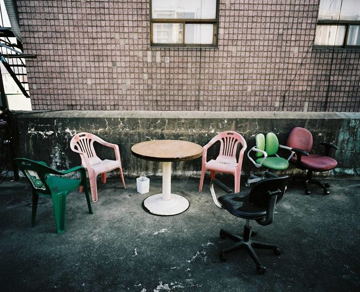 Poor-South-Korea-Living-Conditions-Goshiwon-Photography-Sim-Kyu-Dong