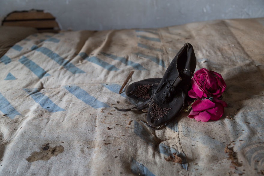 The Hidden Legacy Of The Abandoned Farmhouse That I Found In Long Island, New York